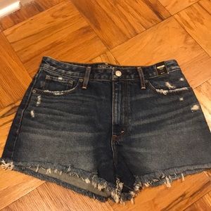 Abercrombie medium washed Annie high rise short